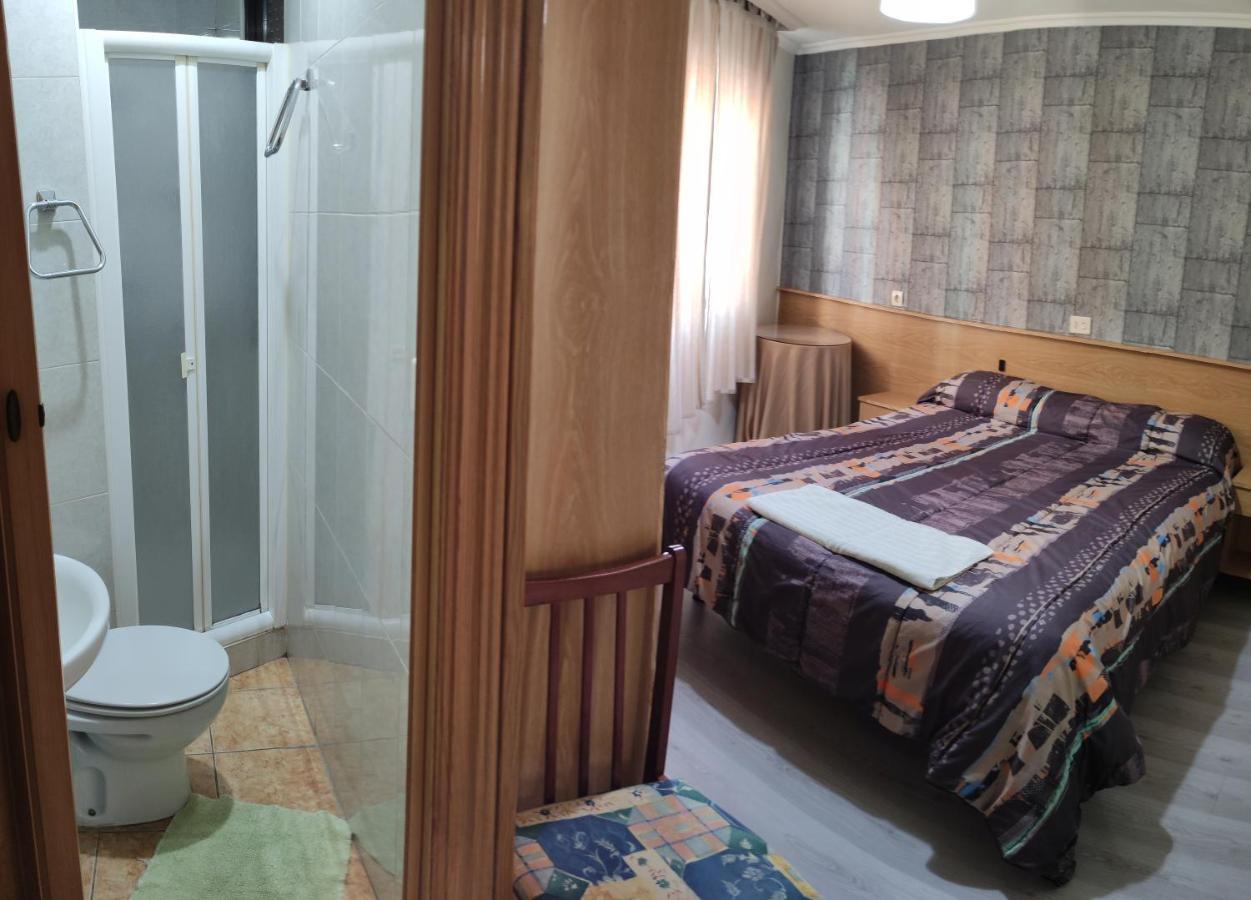 Hostal Castilla Miranda de Ebro Esterno foto